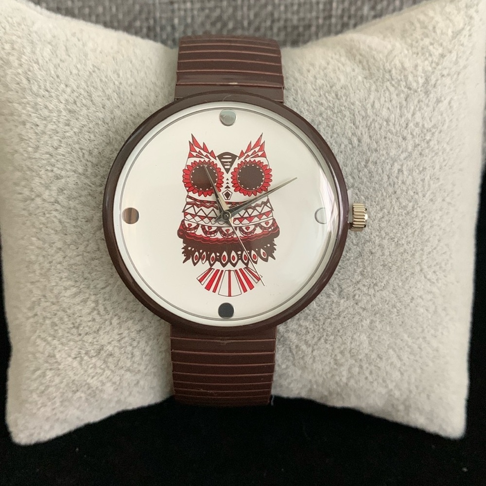New Owl Watch Geneva Quartz Movement Stainless Steel Back with stretch band
